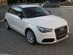 Weiß Gebraucht 2012 Audi A1 Attraction Kleinwagen | 8.690 € (Fairer Preis)