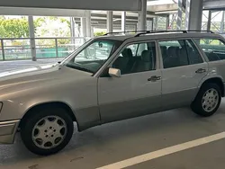 Silber Gebraucht 1995 Mercedes E280 Kombi | 9.100 €