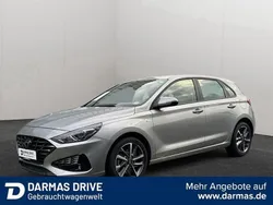Silber Gebraucht 2023 Hyundai i30 Trend Limousine | 17.490 € (Fairer Preis)