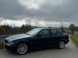 Grün Gebraucht 1997 BMW 316 Limousine | 4.000 €