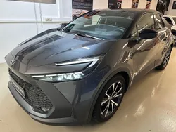 Grau Gebraucht 2024 Toyota C-HR Team SUV | 25.990 € (Fairer Preis)