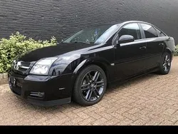 Schwarz Gebraucht 2002 Opel Vectra GTS Limousine | 2.200 €