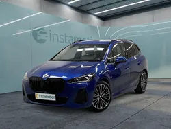 Blau Gebraucht 2021 BMW 223 Active Tourer Van / Kleinbus | 35.199 €