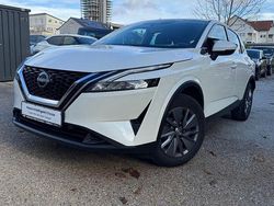 Weiß Gebraucht 2022 Nissan Qashqai Visia SUV | 18.750 € (Fairer Preis)