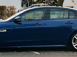 Blau Gebraucht 2015 Jaguar XE R-Sport Limousine | 20.499 € (Etwas zu teuer)