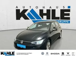 Schwarz Gebraucht 2022 VW Golf VIII Life Limousine | 19.780 € (Fairer Preis)