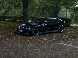 Grün Gebraucht 1995 BMW 318 Compact M Sport Kleinwagen | 6.200 €