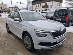 Moonweiss metallic Gebraucht 2022 Skoda Kamiq Clever SUV | 19.490 € (Guter Preis)