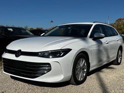 Weiß Neu 2025 VW Passat Kombi | 42.990 € (Superpreis)