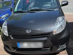Schwarz Gebraucht 2010 Daihatsu Sirion Kleinwagen | 1.999 €