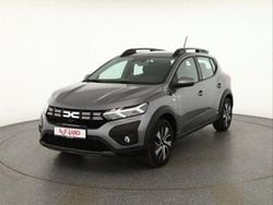 Grau Gebraucht 2025 Dacia Sandero Stepway SUV | 16.490 € (Superpreis)