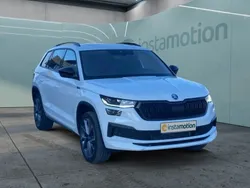 Weiß Gebraucht 2024 Skoda Kodiaq SportLine SUV | 49.280 € (Etwas zu teuer)