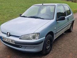 Blau Gebraucht 2001 Peugeot 106 Kleinwagen | 850 € (Guter Preis)