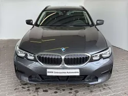Mineralgrau met. Gebraucht 2021 BMW 330 Advantage Kombi | 34.649 € (Teuer)