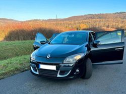 Schwarz Gebraucht 2009 Renault Mégane Dynamique Limousine | 3.650 € (Fairer Preis)
