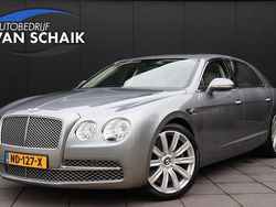 Grau Gebraucht 2016 Bentley Flying Spur Limousine | 60.425 €
