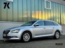 Silber Gebraucht 2016 Skoda Superb Style Kombi | 9.996 € (Etwas zu teuer)
