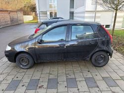 Schwarz Gebraucht 2009 Fiat Punto Limousine | 1.000 € (Superpreis)