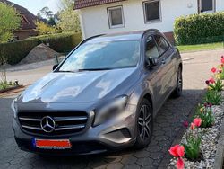 Grau Gebraucht 2016 Mercedes GLA200 SUV | 19.450 € (Teuer)