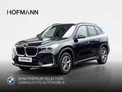 Saphirschwarz metallic Gebraucht 2024 BMW X1 Shadowline SUV | 45.901 € (Fairer Preis)