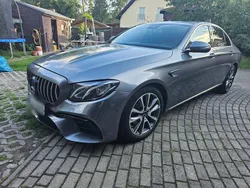 Grau Gebraucht 2018 Mercedes E200 Limousine | 26.999 € (Teuer)