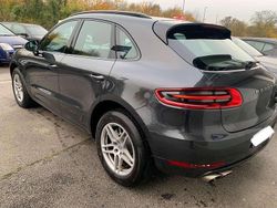 Grau Gebraucht 2015 Porsche Macan S SUV | 25.000 € (Teuer)