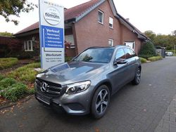 Silber/grau (metallic) Gebraucht 2018 Mercedes GLC220 AMG SUV | 28.750 € (Fairer Preis)