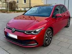 Rot Gebraucht 2023 VW Golf VIII Active Limousine | 29.700 € (Etwas zu teuer)