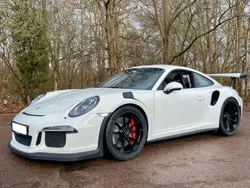 Weiß Gebraucht 2016 Porsche 911 GT3 RS Coupé | 180.911 € (Fairer Preis)