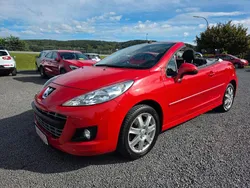 Rot Gebraucht 2011 Peugeot 207 CC Premium Cabrio | 5.990 € (Etwas zu teuer)