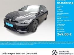Grenadillschwarz metallic Gebraucht 2025 VW Passat R-line Kombi | 41.411 € (Guter Preis)