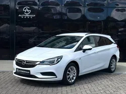 Weiß Gebraucht 2018 Opel Astra Edition Kombi | 6.900 € (Superpreis)