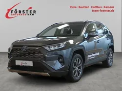 Grau Gebraucht 2024 Toyota RAV4 Hybrid Team SUV | 42.290 € (Fairer Preis)