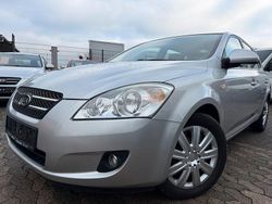 Silber Gebraucht 2007 Kia Ceed LX Kleinwagen | 1.390 € (Guter Preis)