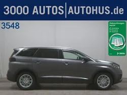Grau Gebraucht 2020 Peugeot 5008 Allure Van / Kleinbus | 18.980 € (Superpreis)