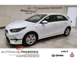 Carraraweiß Gebraucht 2024 Kia Ceed Vision Limousine | 19.410 € (Guter Preis)