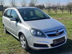 Silber Gebraucht 2006 Opel Zafira Edition Van / Kleinbus | 2.500 € (Fairer Preis)