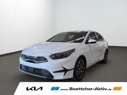 Weiss Neu 2025 Kia Ceed Style Limousine | 28.280 € (Fairer Preis)
