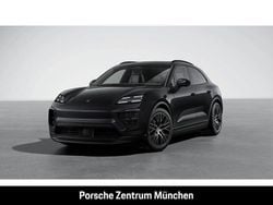 Tiefschwarzmetallic Gebraucht 2025 Porsche Macan SUV | 85.900 € (Superpreis)