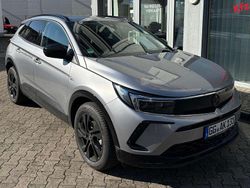 Lack grau artense/metallic Gebraucht 2025 Opel Grandland X SUV | 29.900 € (Fairer Preis)