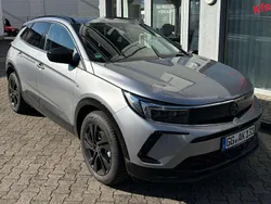 Lack grau artense/metallic Gebraucht 2025 Opel Grandland X SUV | 30.900 € (Etwas zu teuer)