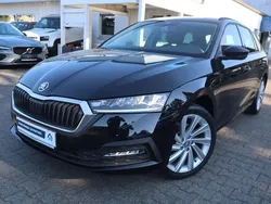Black magic pearlescent Gebraucht 2022 Skoda Octavia Ambition Kombi | 22.489 € (Guter Preis)