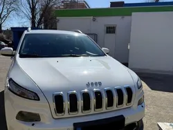 Weiß Gebraucht 2018 Jeep Cherokee Longitude SUV | 19.500 € (Teuer)