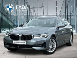 Grau Gebraucht 2022 BMW 530e Sport Line Kombi | 36.990 € (Fairer Preis)