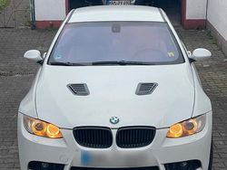 Weiß Gebraucht 2008 BMW 330 Coupé | 8.900 € (Etwas zu teuer)