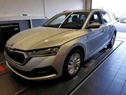 Brillantsilber metallic (metallic) Gebraucht 2023 Skoda Octavia Ambition Kombi | 23.930 € (Fairer Preis)