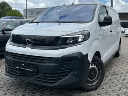 Weiß Gebraucht 2024 Opel Vivaro Edition Van | 24.498 € (Guter Preis)
