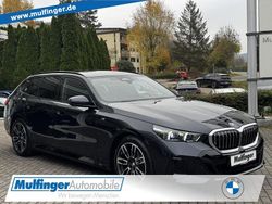 Carbonschwarz Gebraucht 2024 BMW 520 M Sport Kombi | 47.480 € (Superpreis)