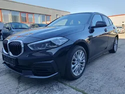 Schwarz Gebraucht 2023 BMW 120 Sport Line Kleinwagen | 28.889 € (Fairer Preis)