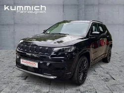 Solid black (schwarz) Gebraucht 2024 Jeep Compass Altitude SUV | 26.990 € (Fairer Preis)
